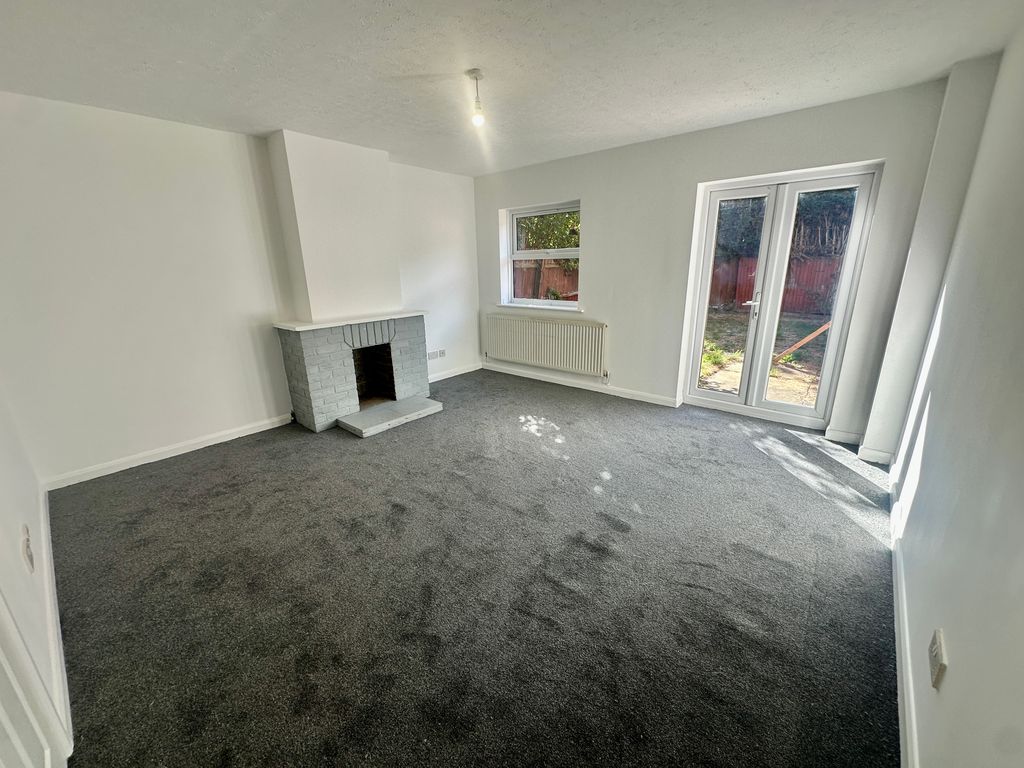 Property photo 3 of 8 Living Room
