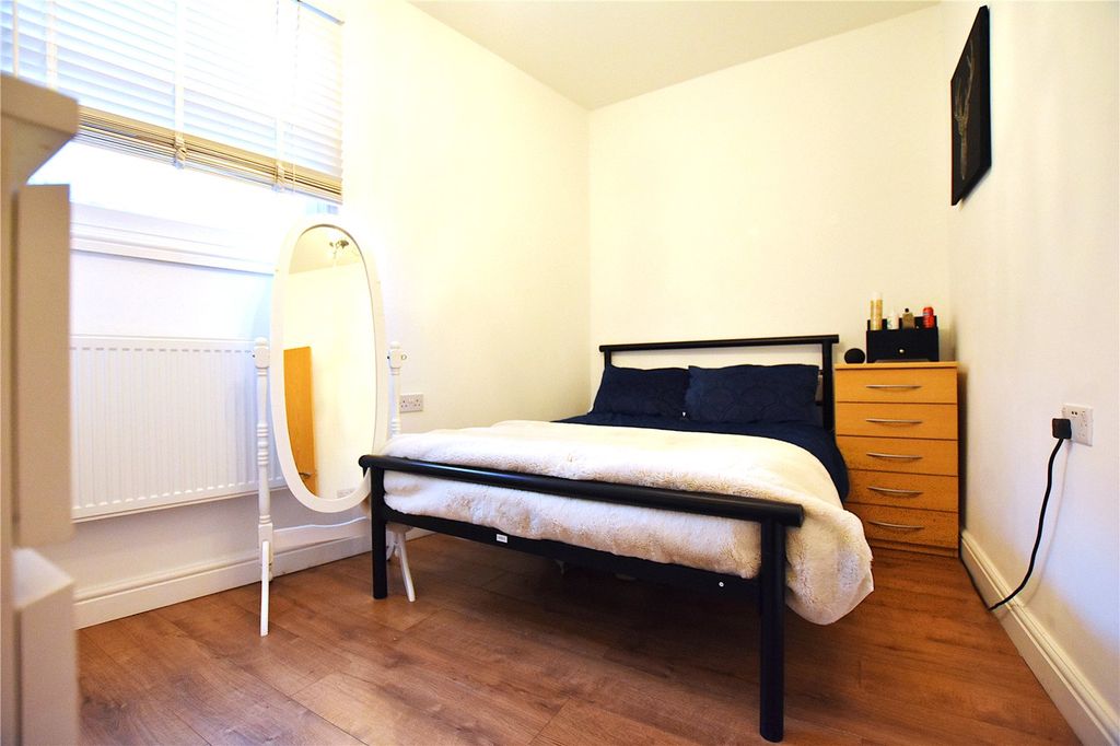 Property photo 3 of 7 Picture No. 02