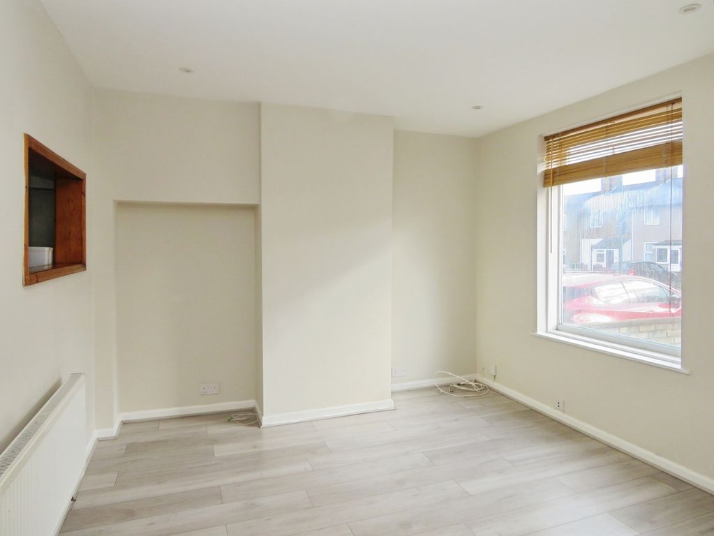 Property photo 2 of 17 Reception