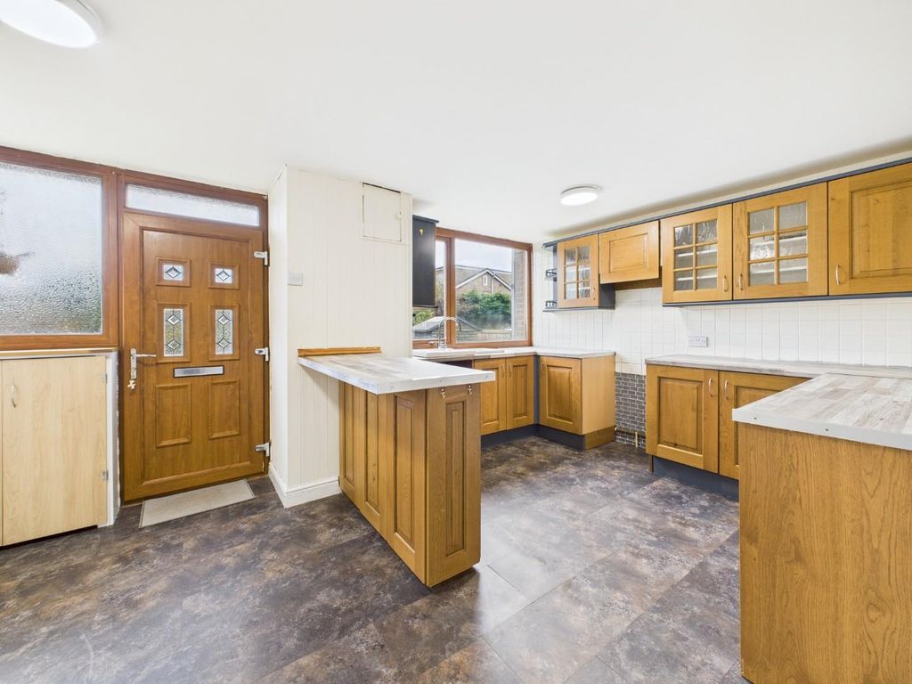 Property photo 2 of 19 Cam04899G0-Pr0226-Still020.Jpg