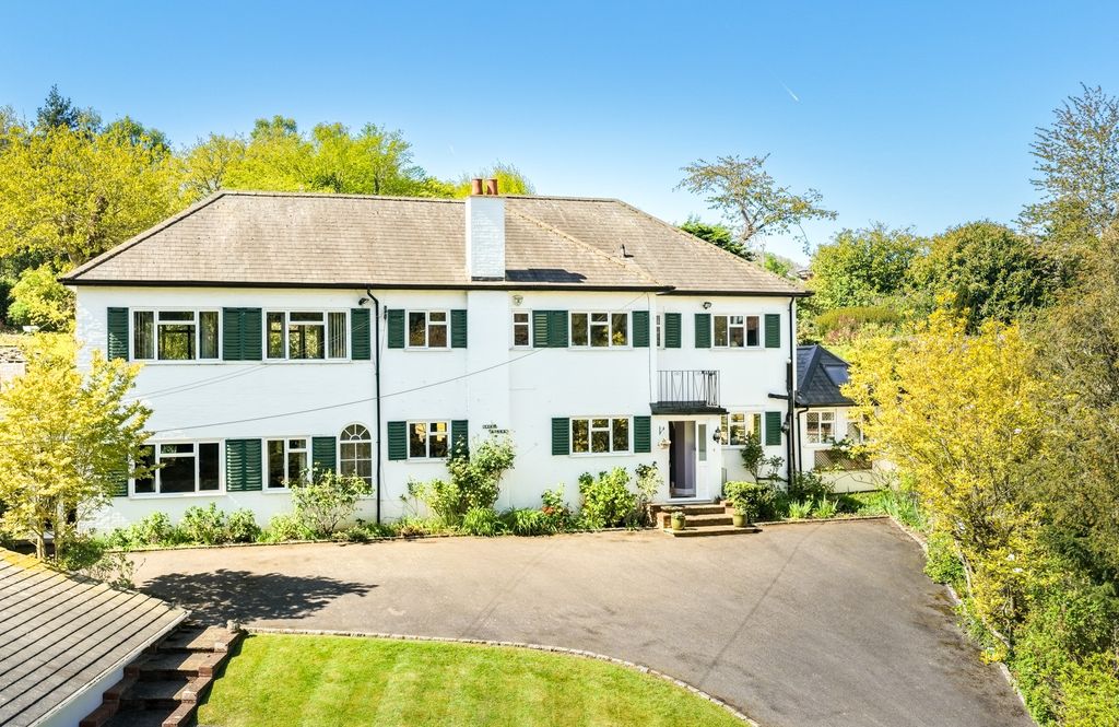 Property photo 1 of 23