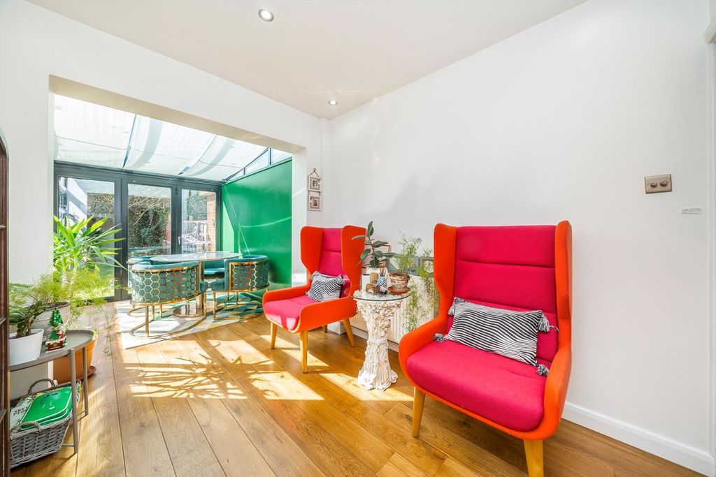 Property photo 3 of 7