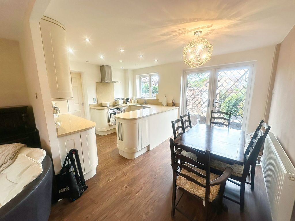Property photo 3 of 26