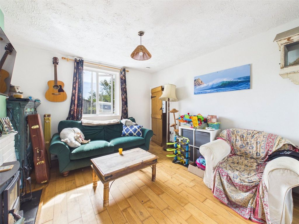 Property photo 3 of 16 Picture No. 06