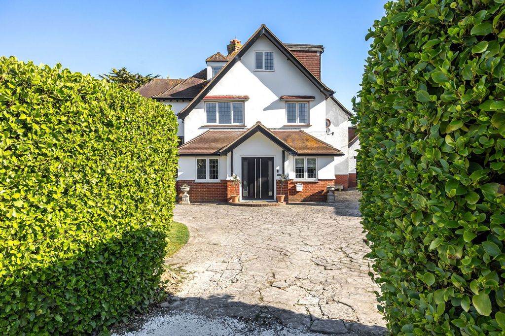 Property photo 1 of 33