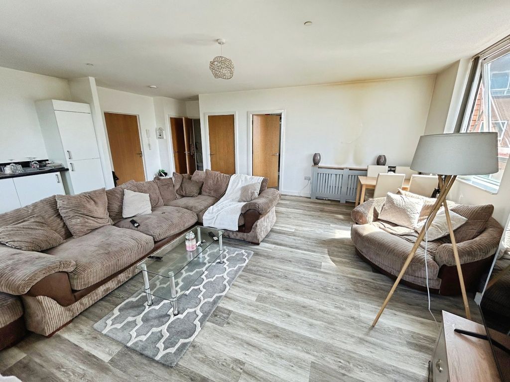 Property photo 3 of 11 Picture No. 02