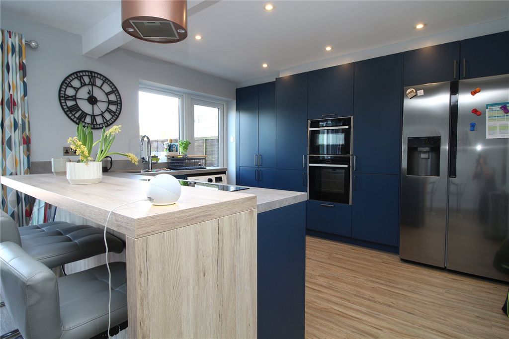 Property photo 2 of 17 Picture No. 05