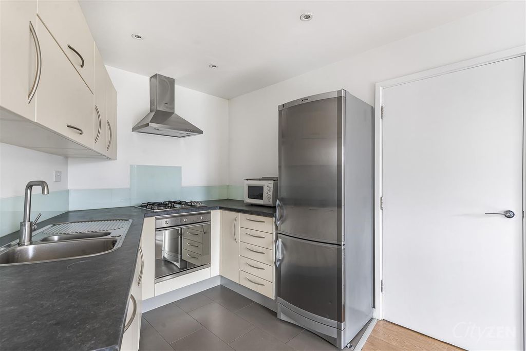 Property photo 2 of 13 Kitchen