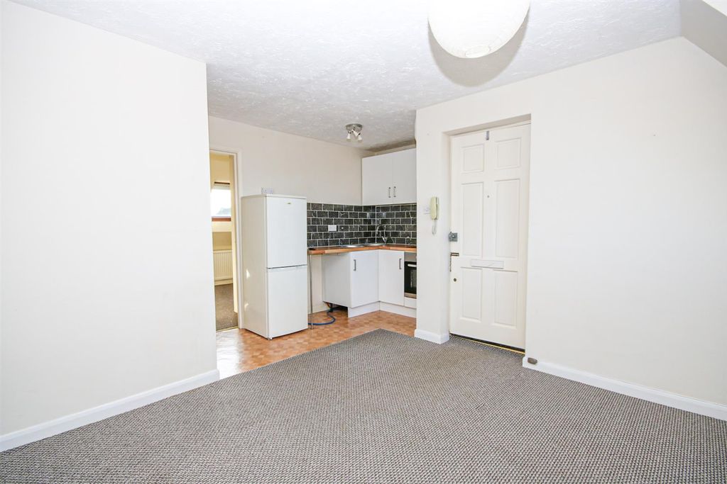 Property photo 2 of 7 4-Img_7304.Jpg