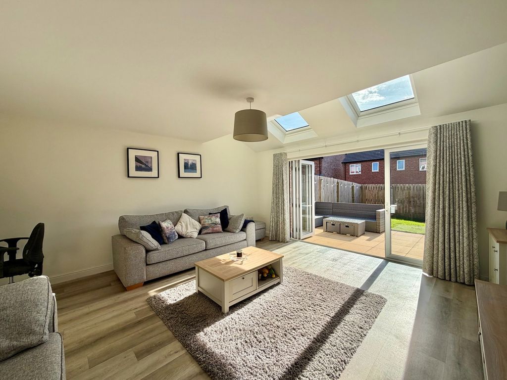 Property photo 3 of 33