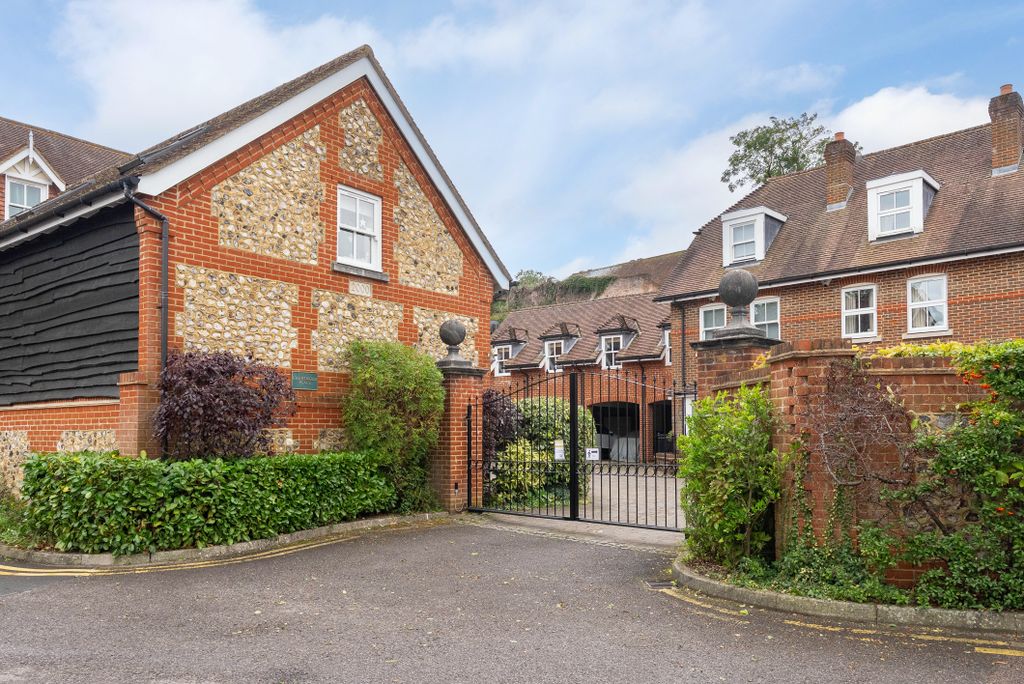 Property photo 1 of 11 Dsc00290