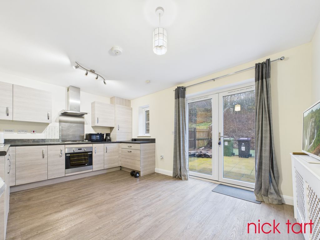 Property photo 3 of 11 Photo 10