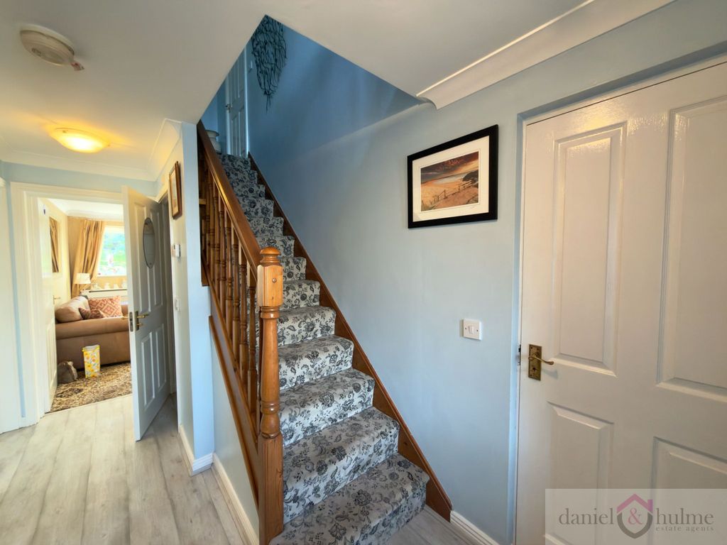 Property photo 3 of 37 6E1Cde84-013d-4715-B0c0-883B44A72809