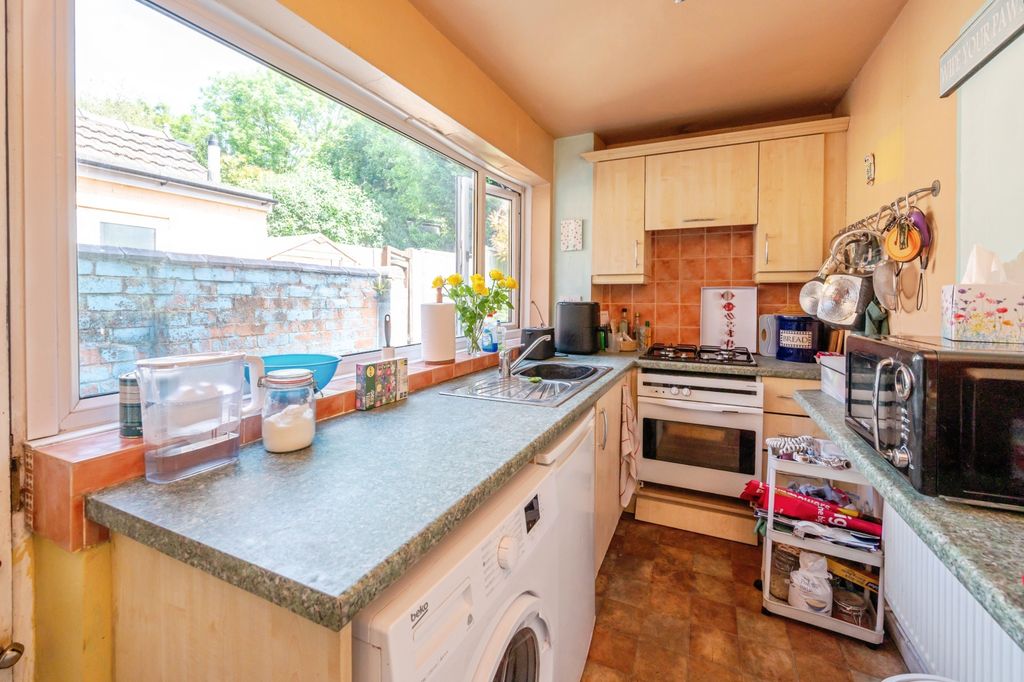 Property photo 2 of 14