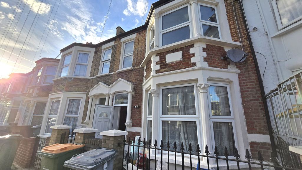 Property photo 1 of 12