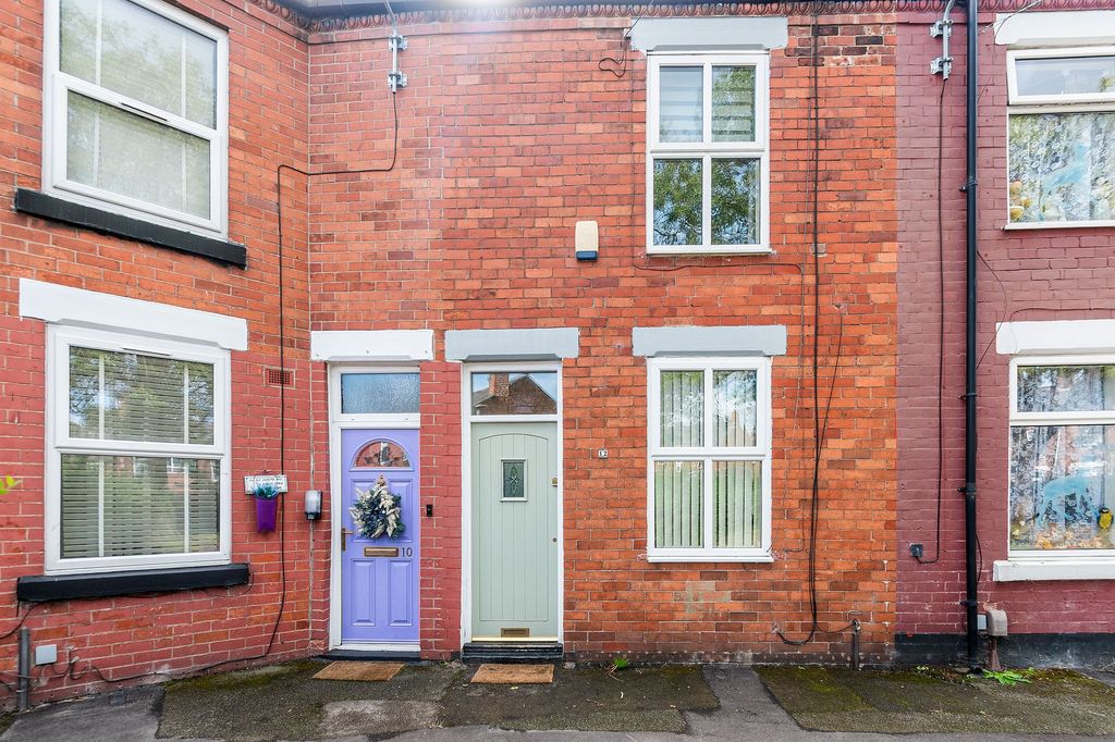 Property photo 1 of 16