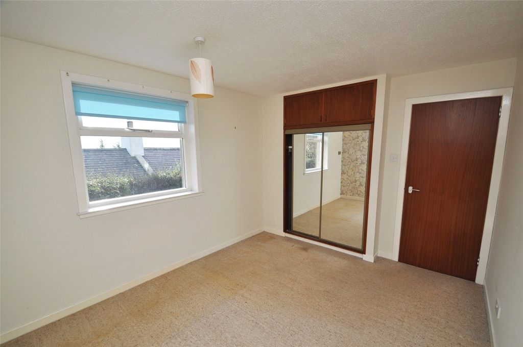 Property photo 3 of 11 Bedroom 2