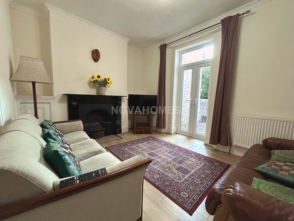 Property photo 2 of 15