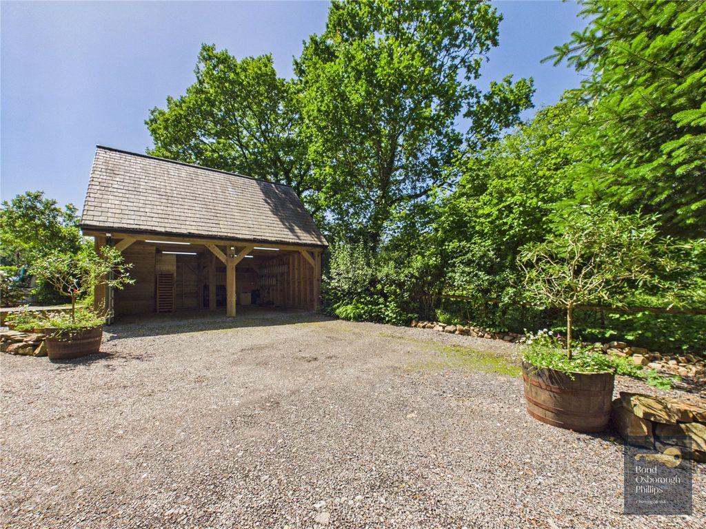 Property photo 2 of 45 Picture No. 61