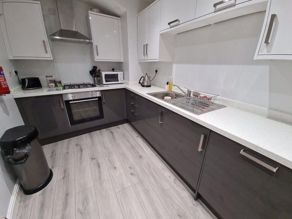 Property photo 1 of 6 2 Bed Semi-Detached House To Rent Cedarville Gardens, London Sw16