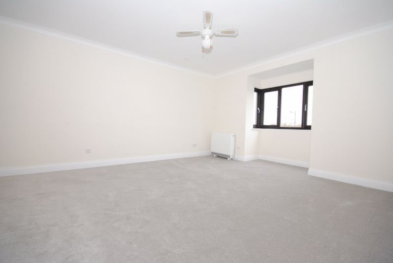 Property photo 3 of 9 Photo 3