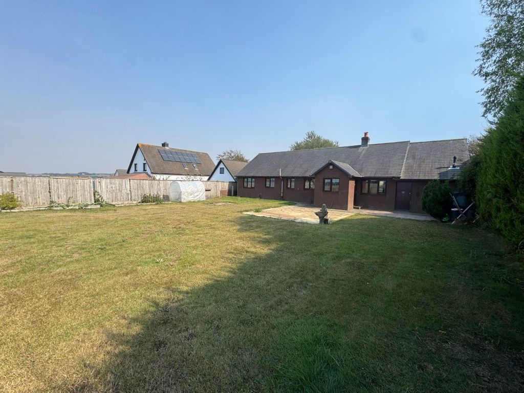 Property photo 2 of 41
