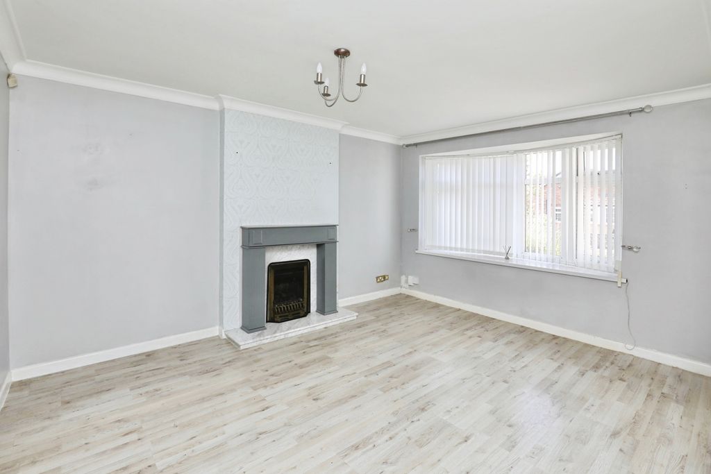 Property photo 3 of 17 Pbox-Img.Jpg