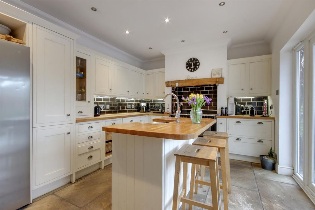 Property photo 2 of 19 62476_017.Jpg