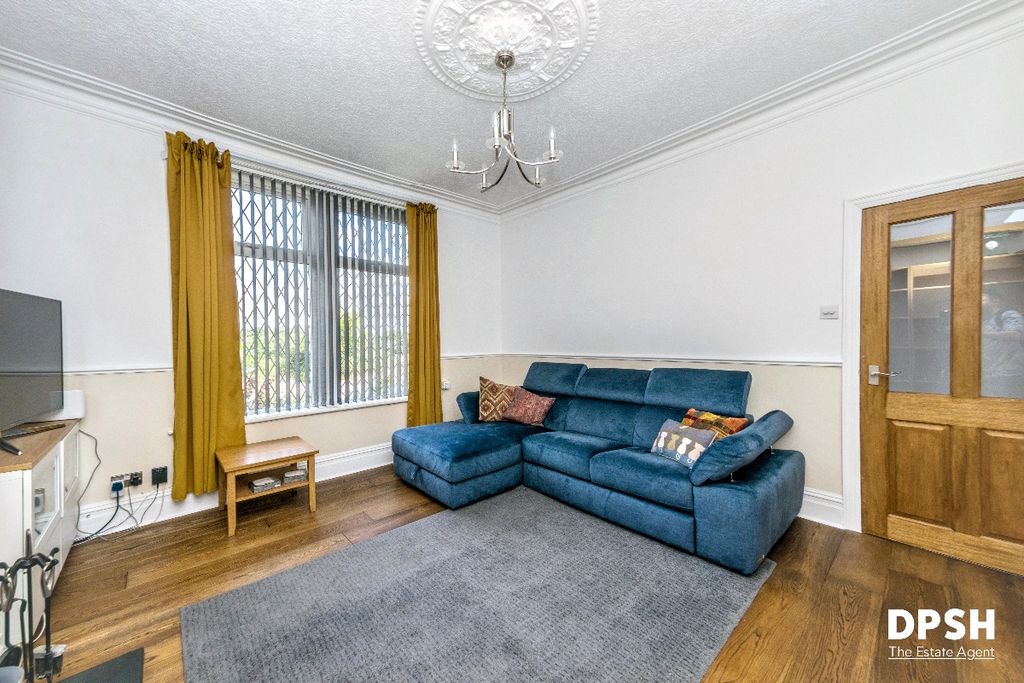 Property photo 2 of 26