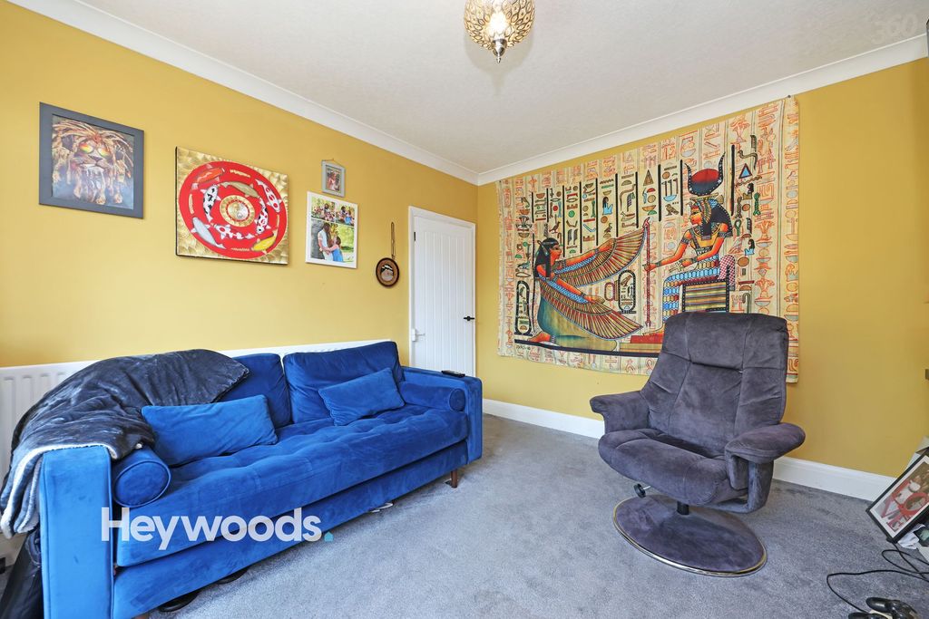 Property photo 3 of 37