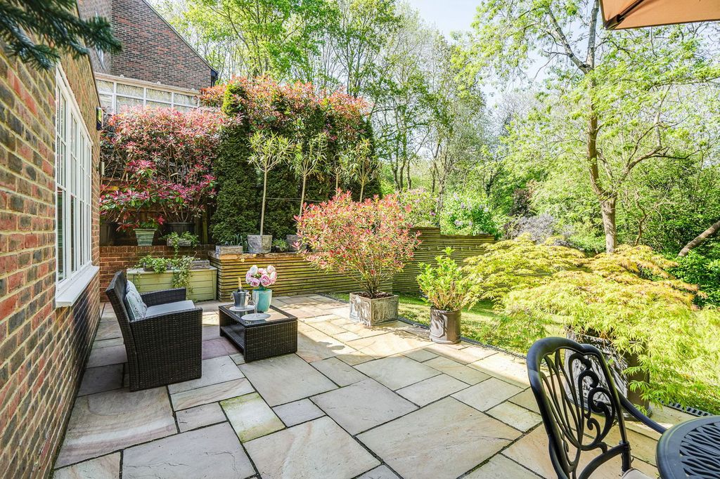 Property photo 2 of 49