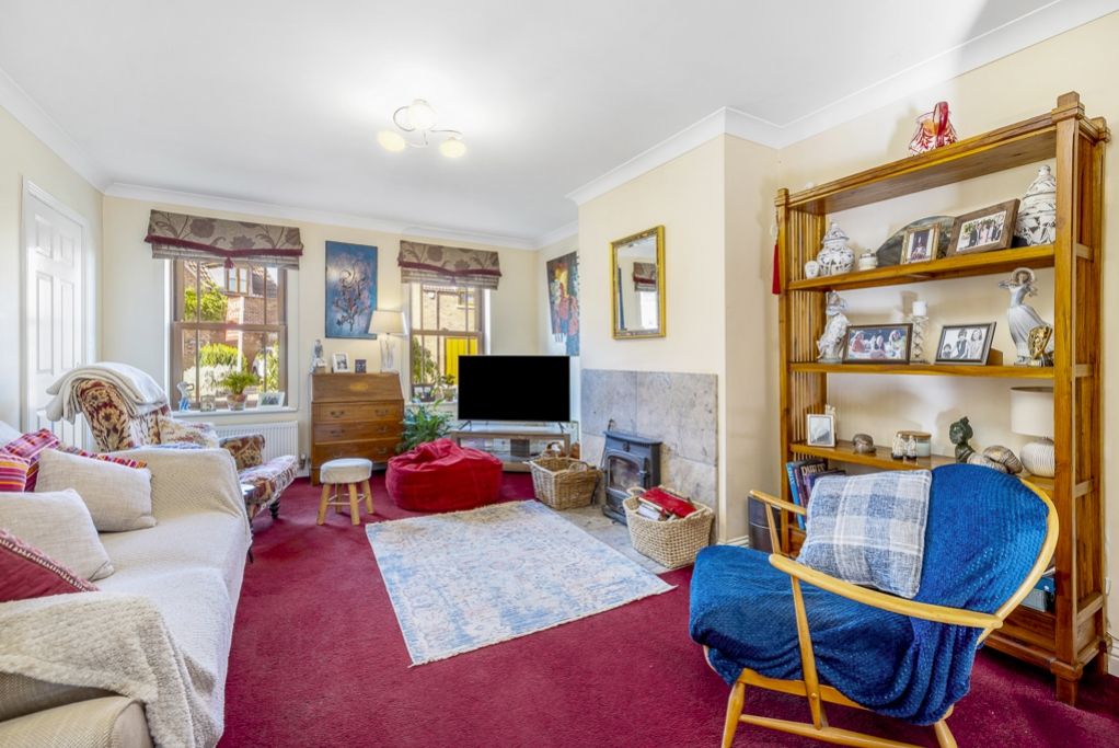 Property photo 3 of 31 6 Abbey Gardens (Swineshead)-18