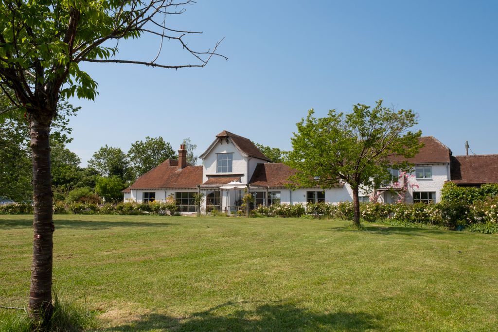 Property photo 1 of 29