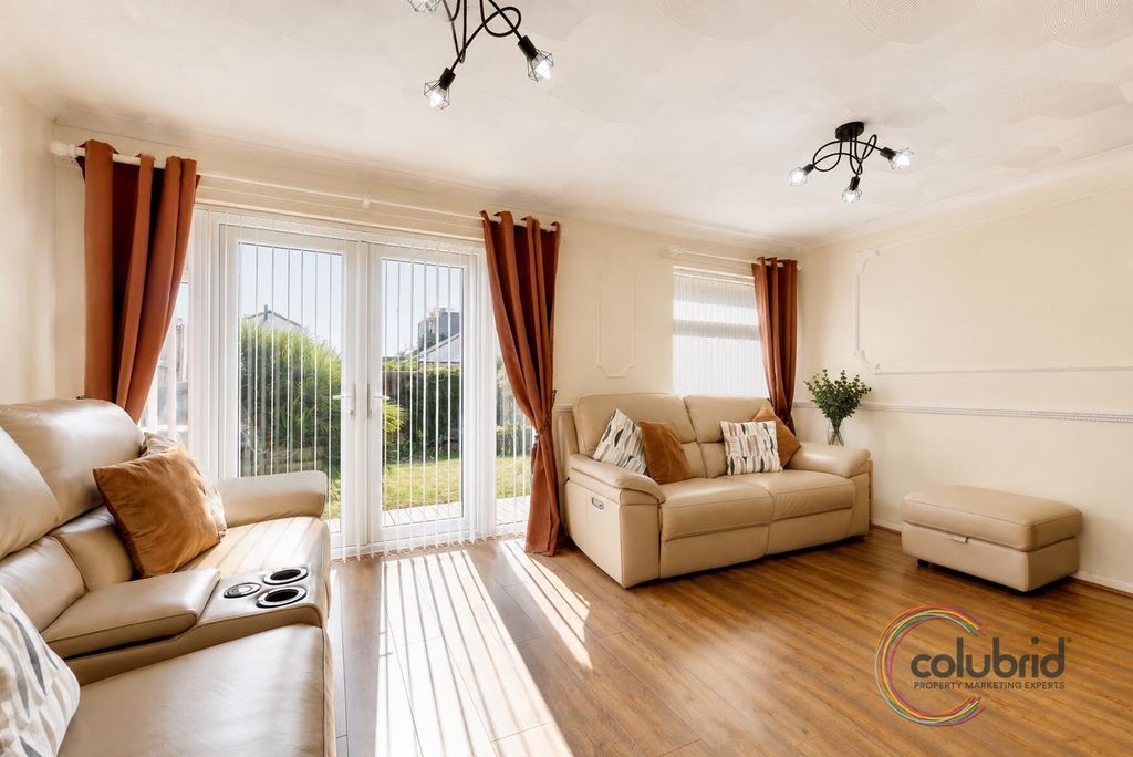 Property photo 2 of 16