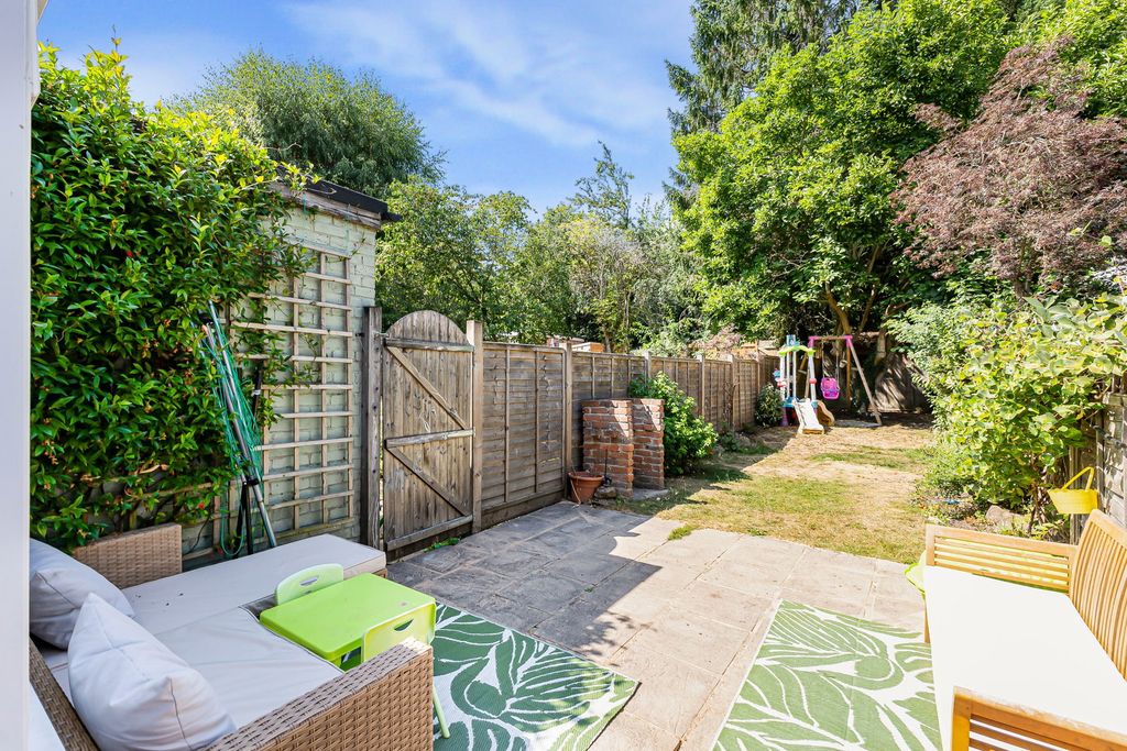 Property photo 2 of 42
