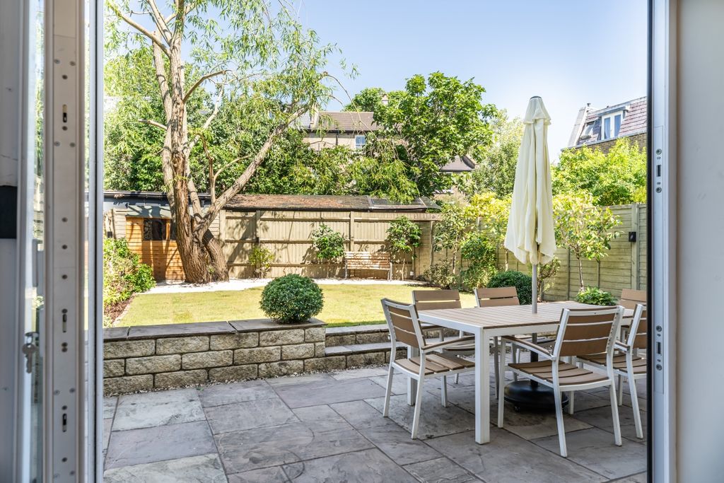 Property photo 1 of 22