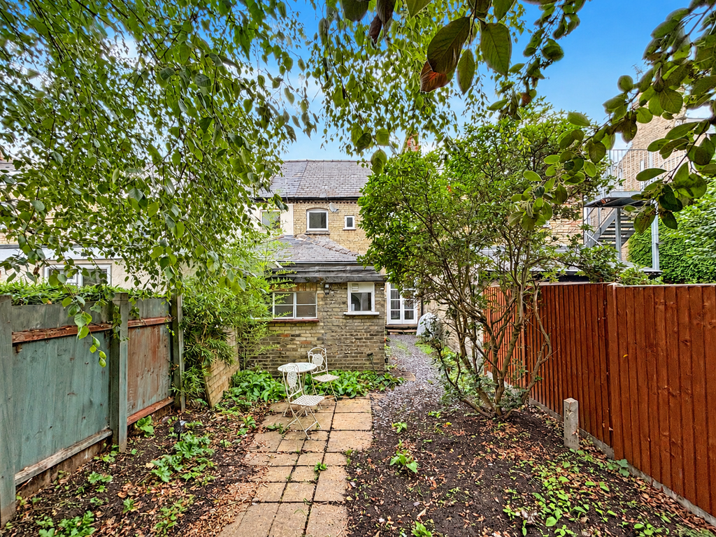 Property photo 2 of 16 Back Garden