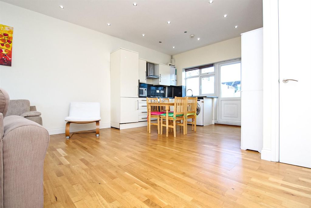 Property photo 3 of 12 Img_6834.Jpg