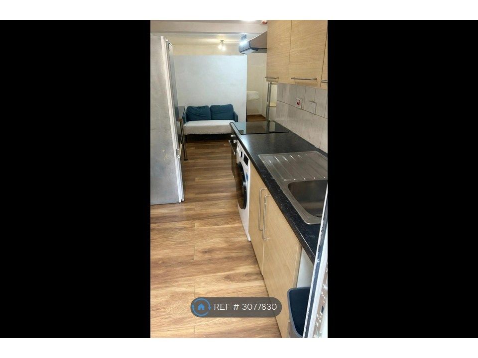Property photo 1 of 3