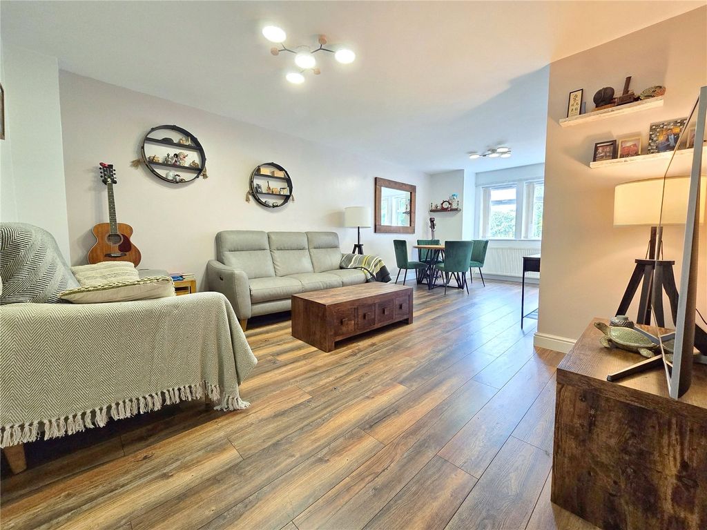 Property photo 2 of 20 Lounge &amp; Dining Room