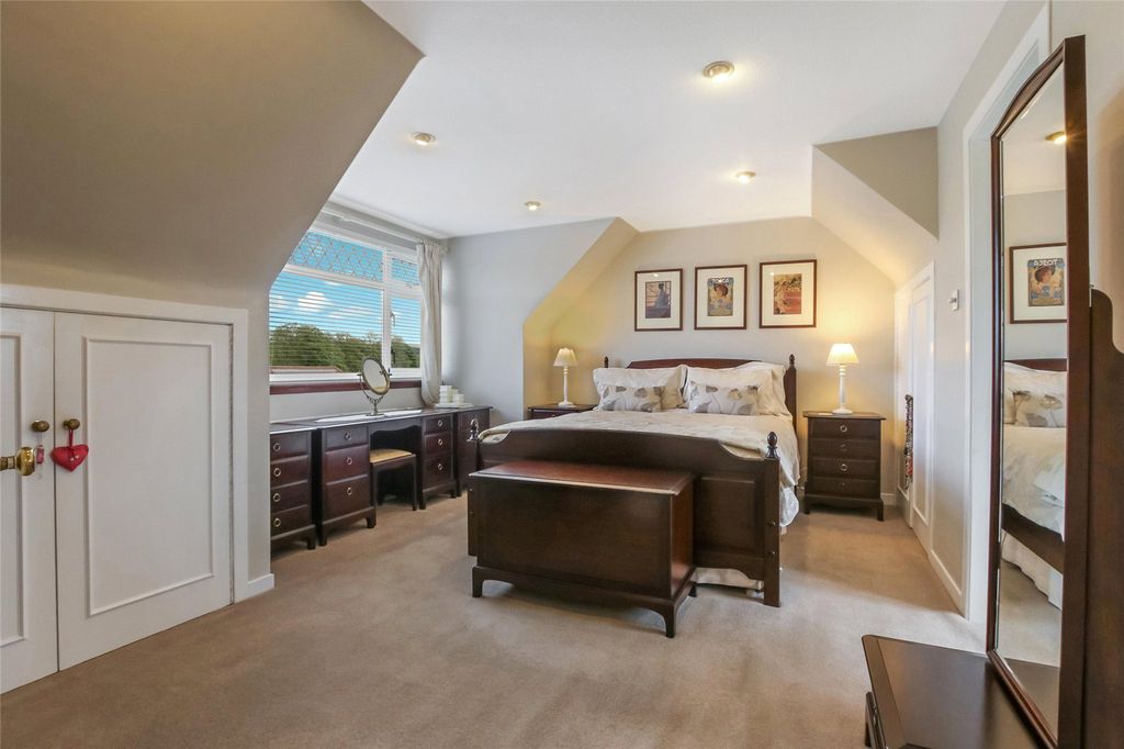 Property photo 3 of 34 Bedroom 1