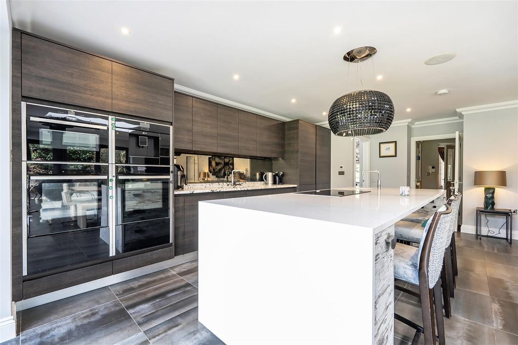 Property photo 2 of 31 1-69Ddb7c123099-1421402-4-69Dcedc32Aeed-1.Jpg