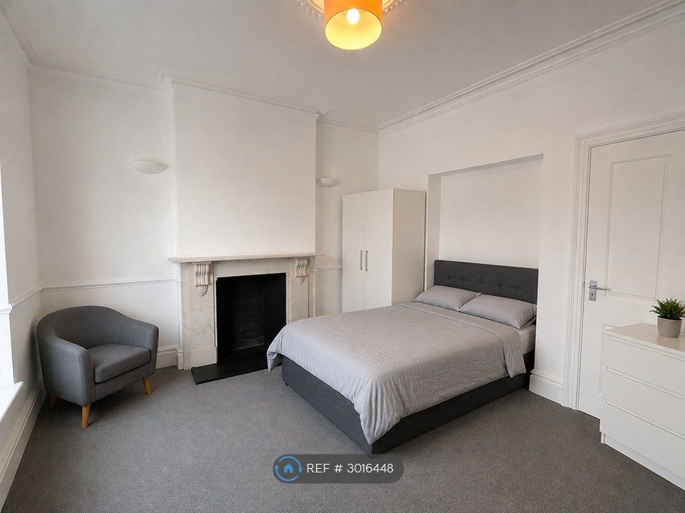 Property photo 1 of 6 Main Room