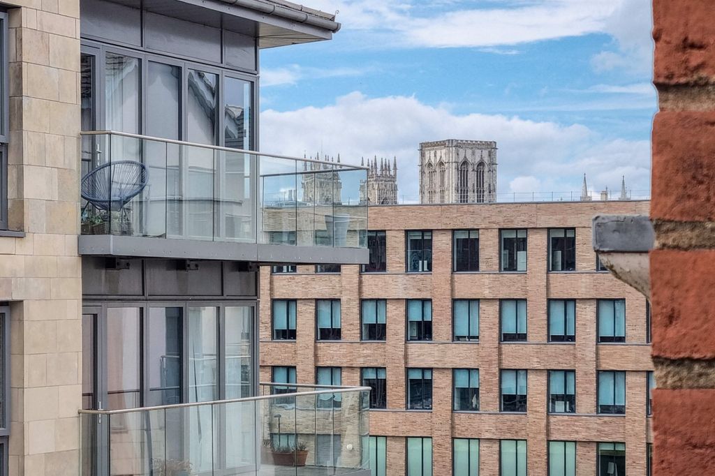 Property photo 2 of 15 Picture 2