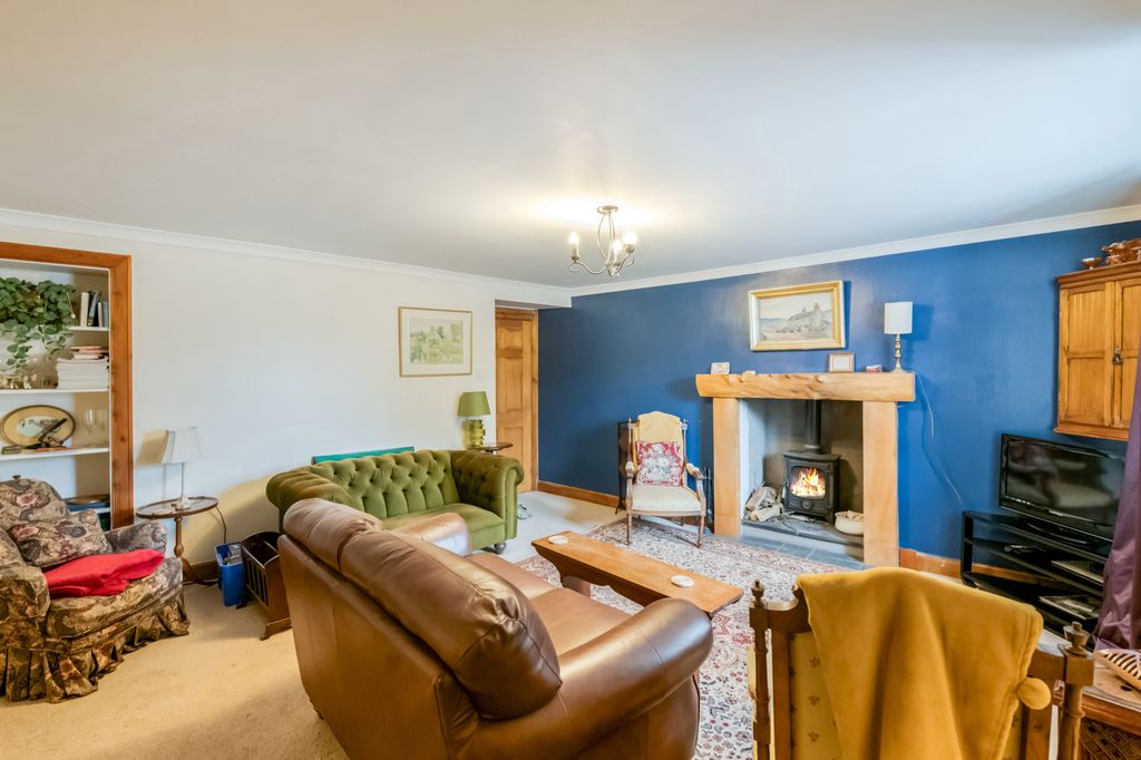 Property photo 2 of 24
