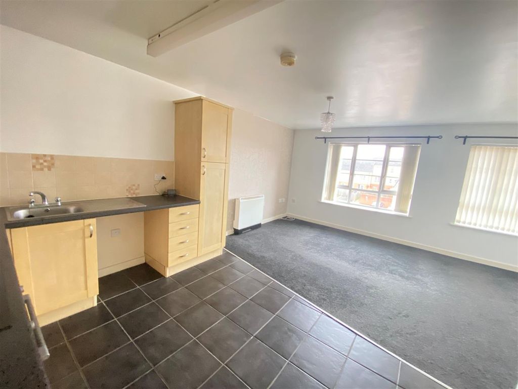 Property photo 3 of 9 4.Jpg