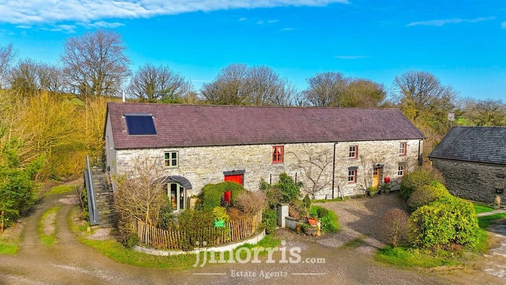 Property photo 1 of 122