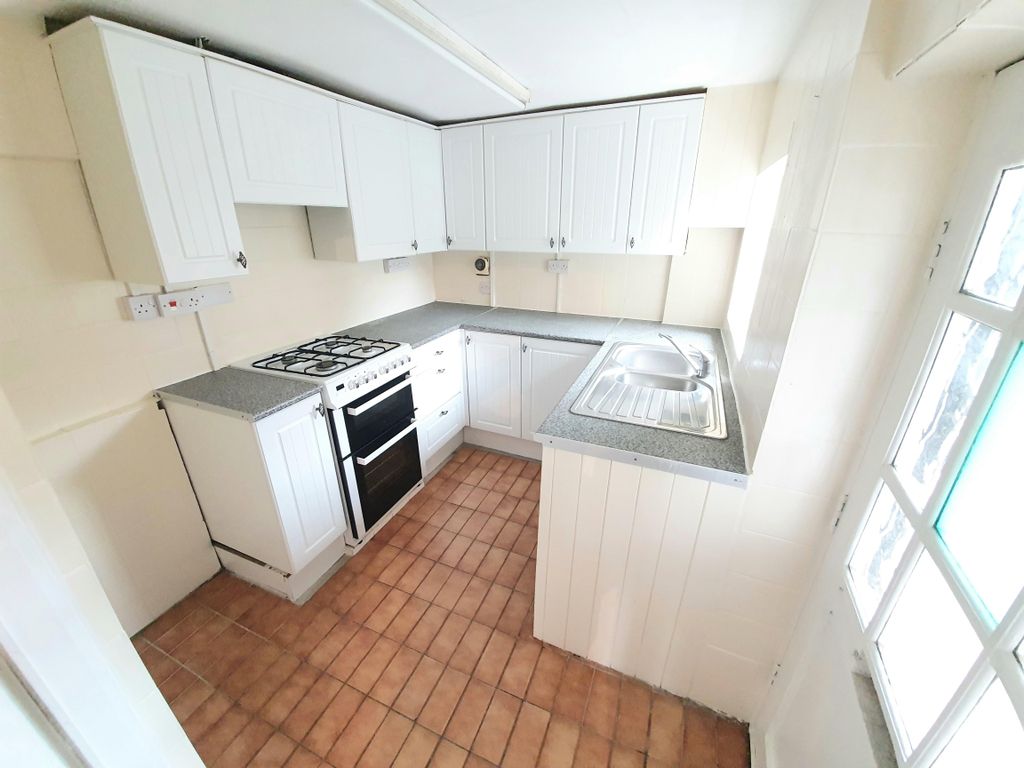 Property photo 3 of 16 Image
