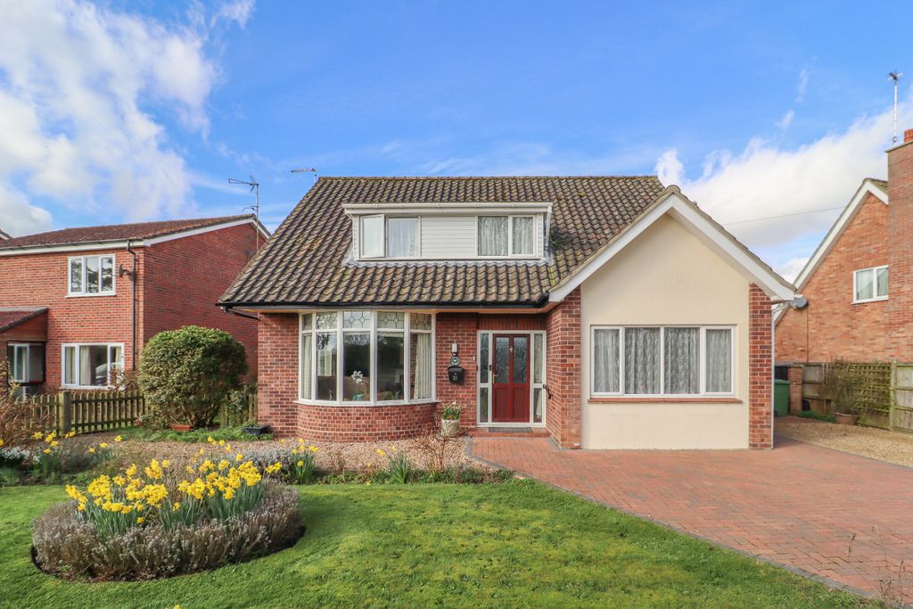 Property photo 1 of 26 4978140