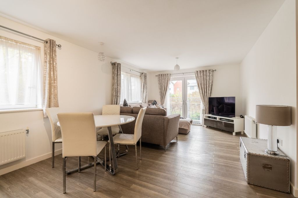 Property photo 2 of 20 3872643